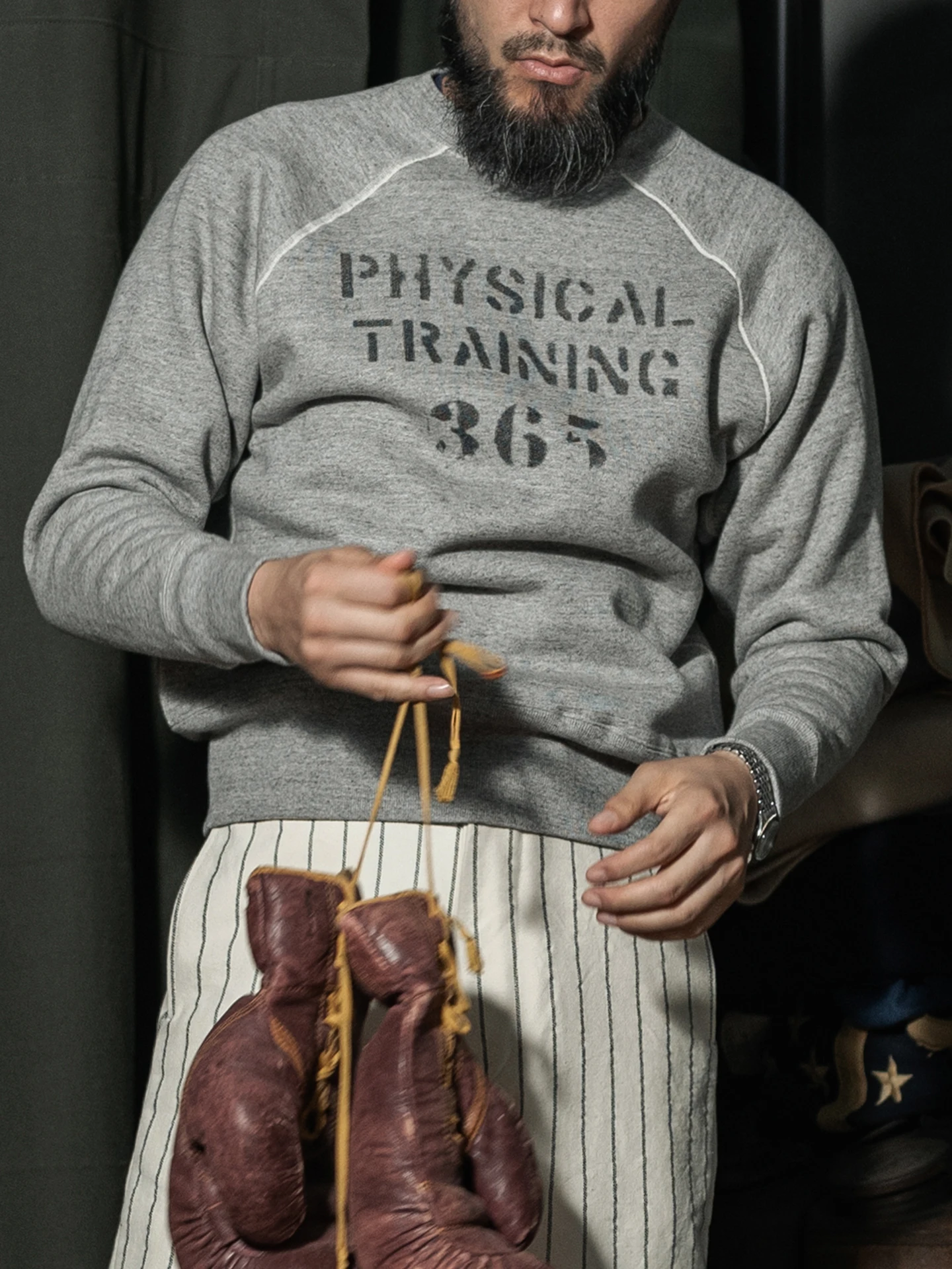 Rugged Bronson Heavy Cotton Ragged Sleeves Pullover Sweatshirts Vintage Loose Short Hoodies 365 Sports Workout
Rugged Bronson Heavy Cotton Ragged Sleeves Pullover Sweatshirts Vintage Loose Short Hoodies 365 Sports Workout