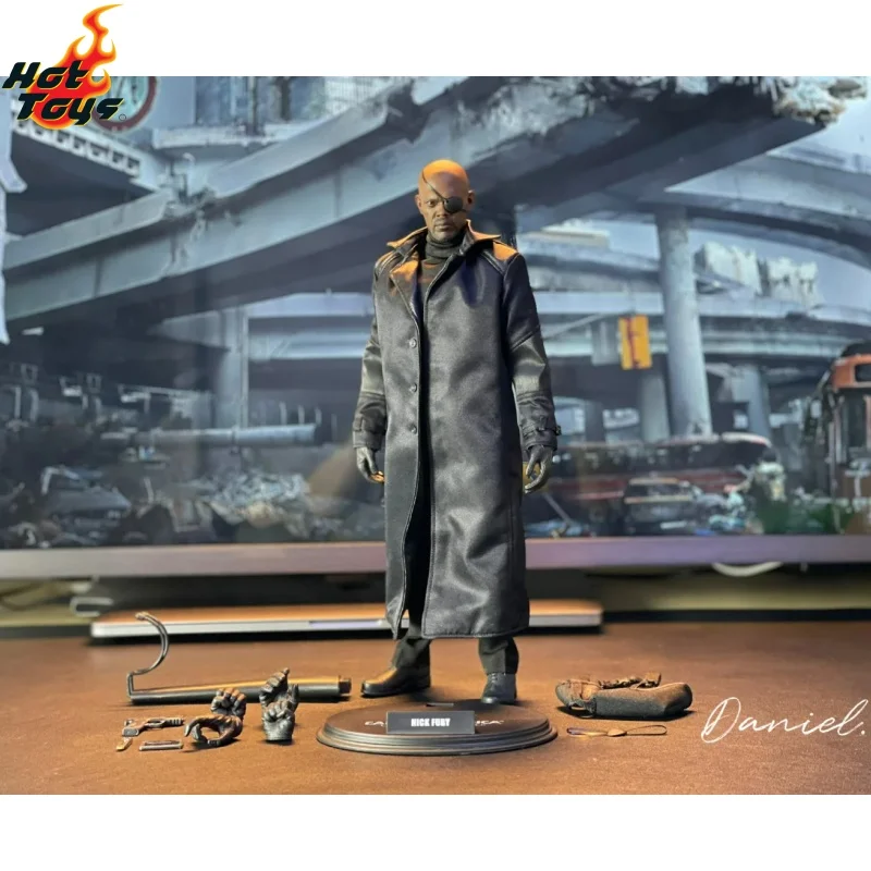 HotToys HT MMS315 1/6 Captain America, Director of the Divine Shield 2.0 Nick Fury Action Figure Model Toy
HotToys HT MMS315 1/6 Captain America, Director of the Divine Shield 2.0 Nick Fury Action Figure Model Toy