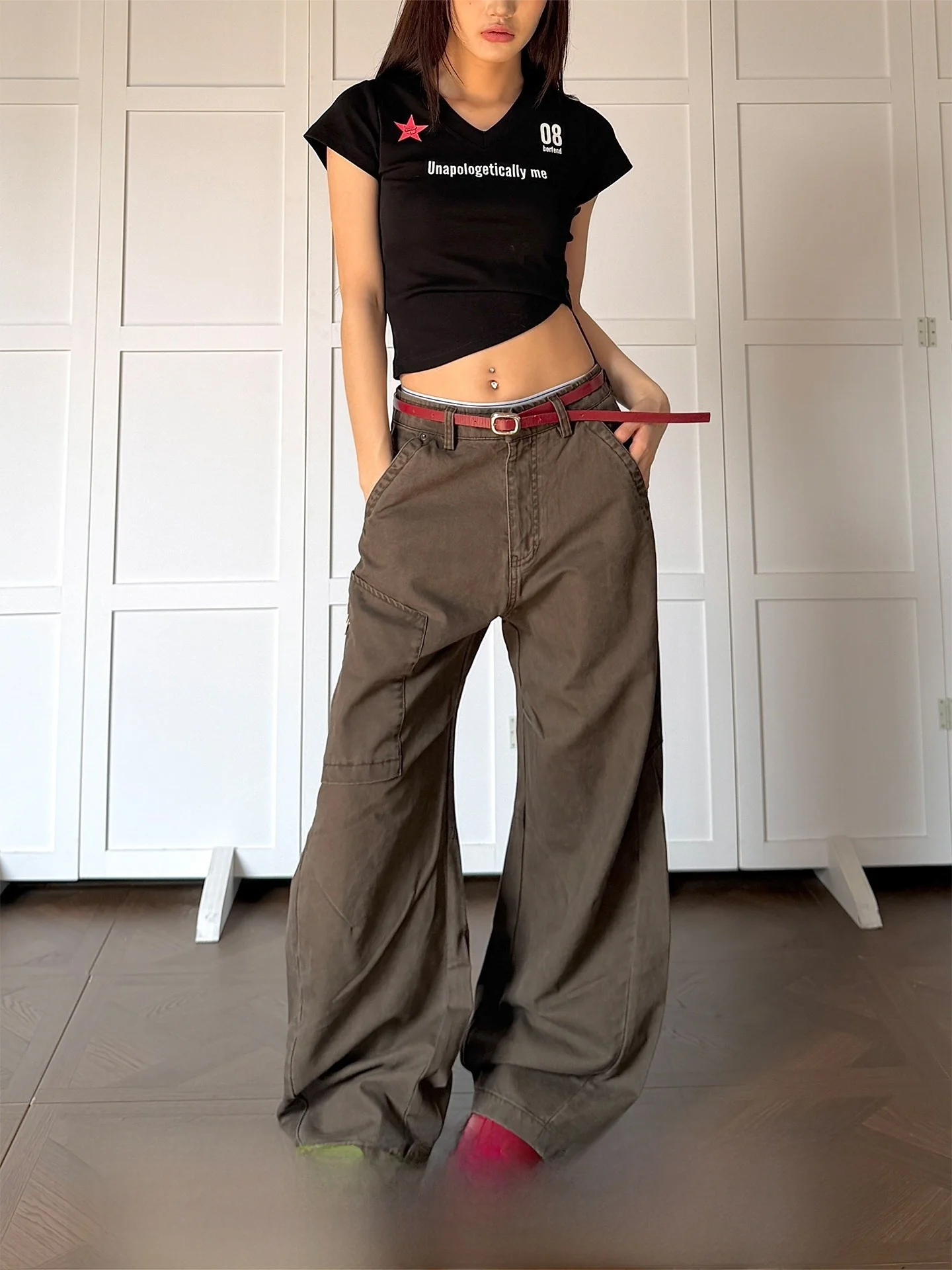 Don Cry American Retro Cleanfit Casual Wide Leg Pants Workwear Trousers for Men And Women Comfortable Cotton Pocket Pants
Don Cry American Retro Cleanfit Casual Wide Leg Pants Workwear Trousers for Men And Women Comfortable Cotton Pocket Pants