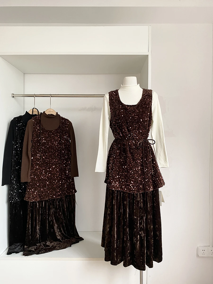 Retro Feel Sequin Patchwork Velvet Vest Long Skirt Base Knitted Top Women's Fashion Set Spring Season Color Universal Fit
Retro Feel Sequin Patchwork Velvet Vest Long Skirt Base Knitted Top Women's Fashion Set Spring Season Color Universal Fit