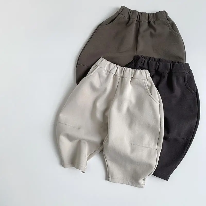 Casual Pants Solid Color Girls Loose Harem Pants Kids Simple Versatile Trousers 2025 Autumn New Children Sweat Pants Cotton Boys
Casual Pants Solid Color Girls Loose Harem Pants Kids Simple Versatile Trousers 2025 Autumn New Children Sweat Pants Cotton Boys