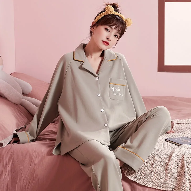 2024 New Pajama Women's Spring Autumn Cotton Long Sleeved Sleepwear Two-piece Korean Cartoon Loungwear V-neck Oversized Homewear
2024 New Pajama Women's Spring Autumn Cotton Long Sleeved Sleepwear Two-piece Korean Cartoon Loungwear V-neck Oversized Homewear