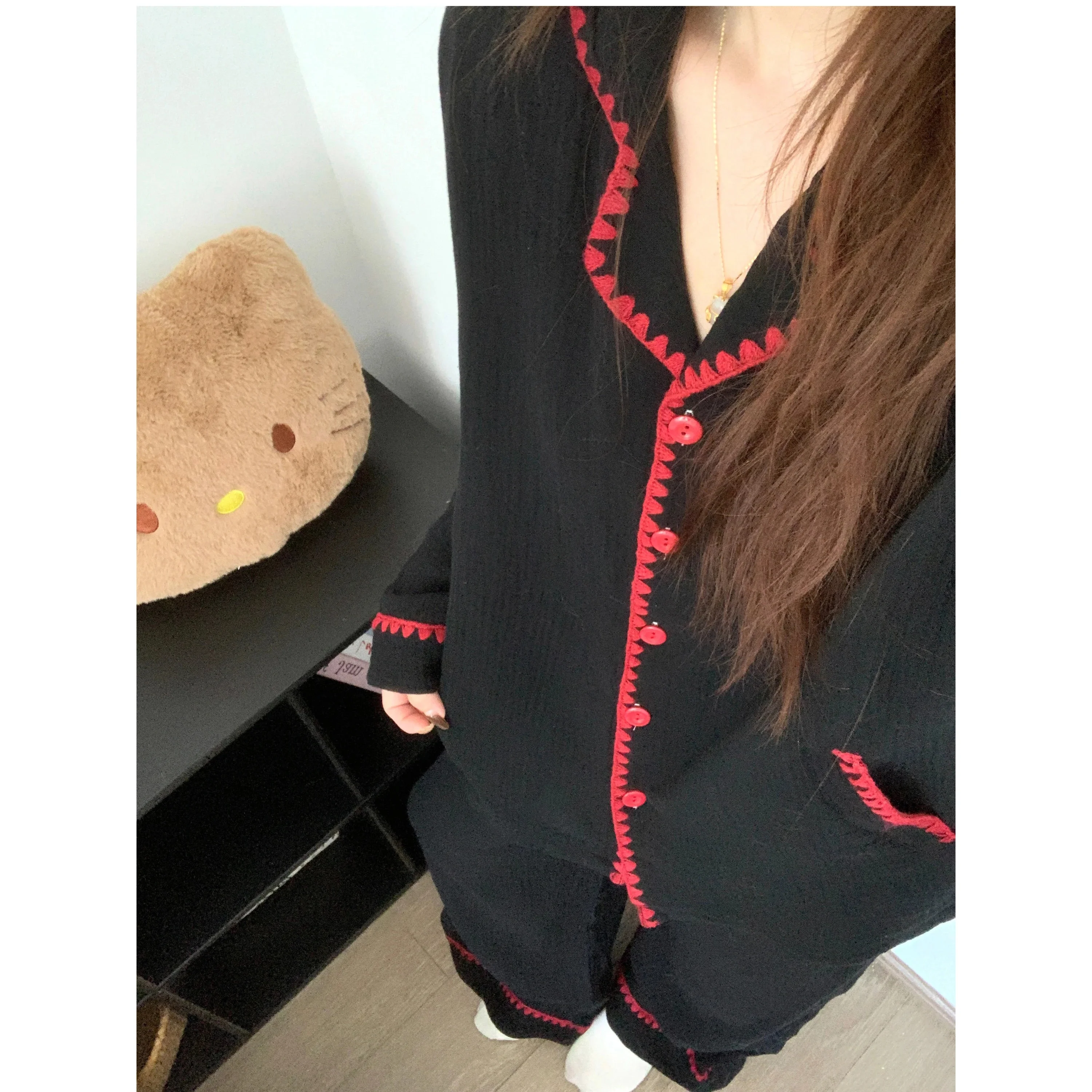 Spring Autumn 2025 New Black Lace Sleepwear Women's Cloud Cotton Casual Long Sleeve Home Clothes Outdoor Wearable Set
Spring Autumn 2025 New Black Lace Sleepwear Women's Cloud Cotton Casual Long Sleeve Home Clothes Outdoor Wearable Set