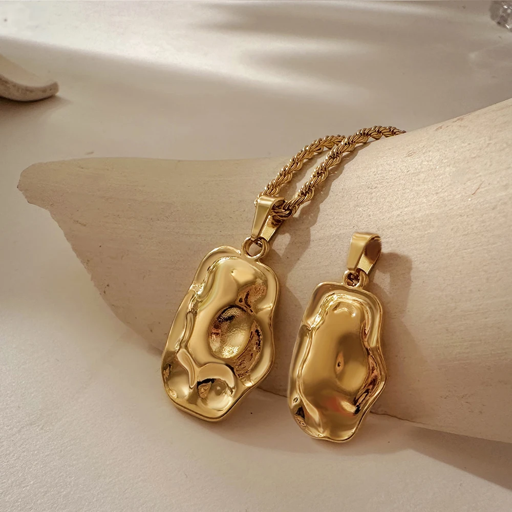 2024 New Gothic Geometric Irregular One Piece Lava Textured Women Necklace Waterproof Stainless Steel Classics Wedding Jewelry
2024 New Gothic Geometric Irregular One Piece Lava Textured Women Necklace Waterproof Stainless Steel Classics Wedding Jewelry