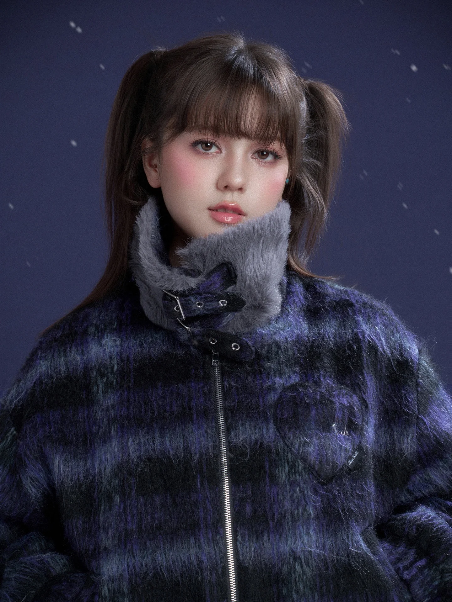 Пальто SagiDolls для девочек: сине-фиолетовое шерстяное пальто в клетку с высоким воротником, свободного кроя, повседневное, универсальное, зимнее, короткое, верхняя одежда
Пальто SagiDolls для девочек: сине-фиолетовое шерстяное пальто в клетку с высоким воротником, свободного кроя, повседневное, универсальное, зимнее, короткое, верхняя одежда