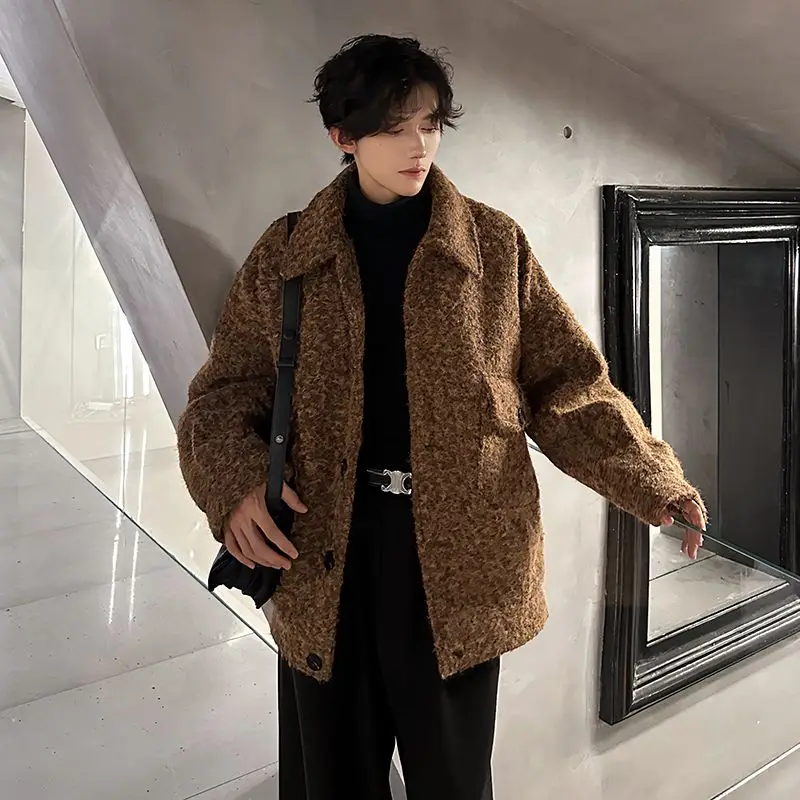 Мужская куртка из шерстяной смеси, коричневая, темно-зеленая, цвета лесной зелени, древесины, дерева, листвы, пышная, насыщенная, плотная, густая, толстая
Мужская куртка из шерстяной смеси, коричневая, темно-зеленая, цвета лесной зелени, древесины, дерева, листвы, пышная, насыщенная, плотная, густая, толстая