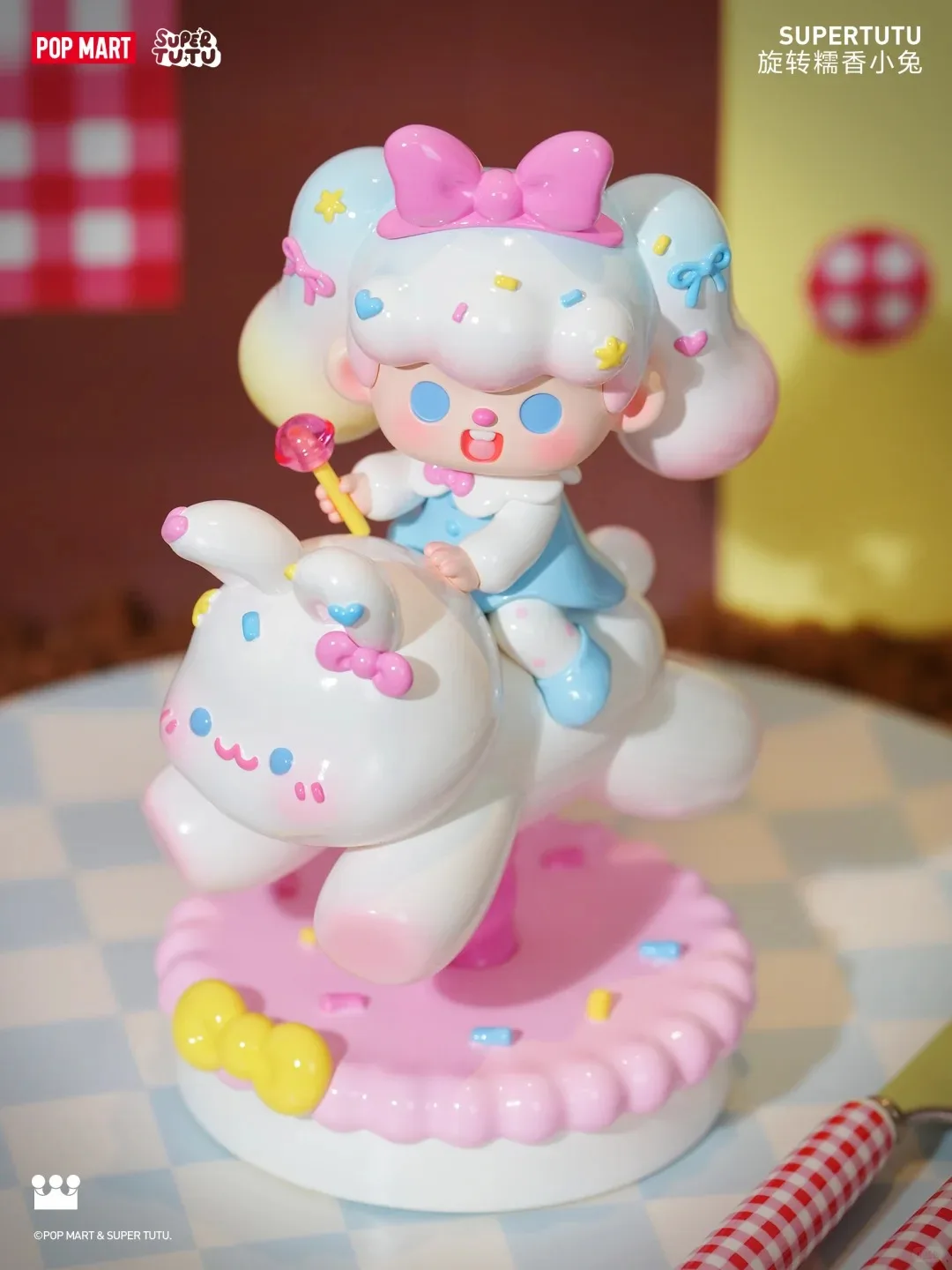 POP MART SUPERCUTU Вращающаяся Ароматная Фигурка Кролика, Драгоценный Декоративный Сувенир, Лимитированная Серия, Креативный Подарок для Коллекционеров
POP MART SUPERCUTU Вращающаяся Ароматная Фигурка Кролика, Драгоценный Декоративный Сувенир, Лимитированная Серия, Креативный Подарок для Коллекционеров
