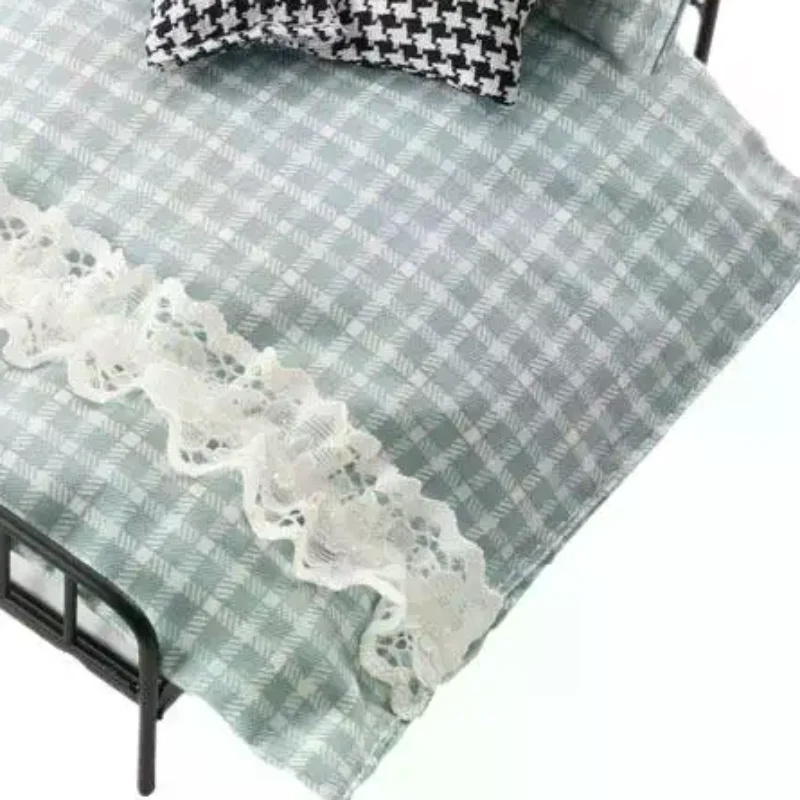 1/12 Dollhouse Simulation Quilt Pillow Bed Model Set Dollhouse Miniature Bedroom Decoration Micro Scene Construction Props
1/12 Dollhouse Simulation Quilt Pillow Bed Model Set Dollhouse Miniature Bedroom Decoration Micro Scene Construction Props