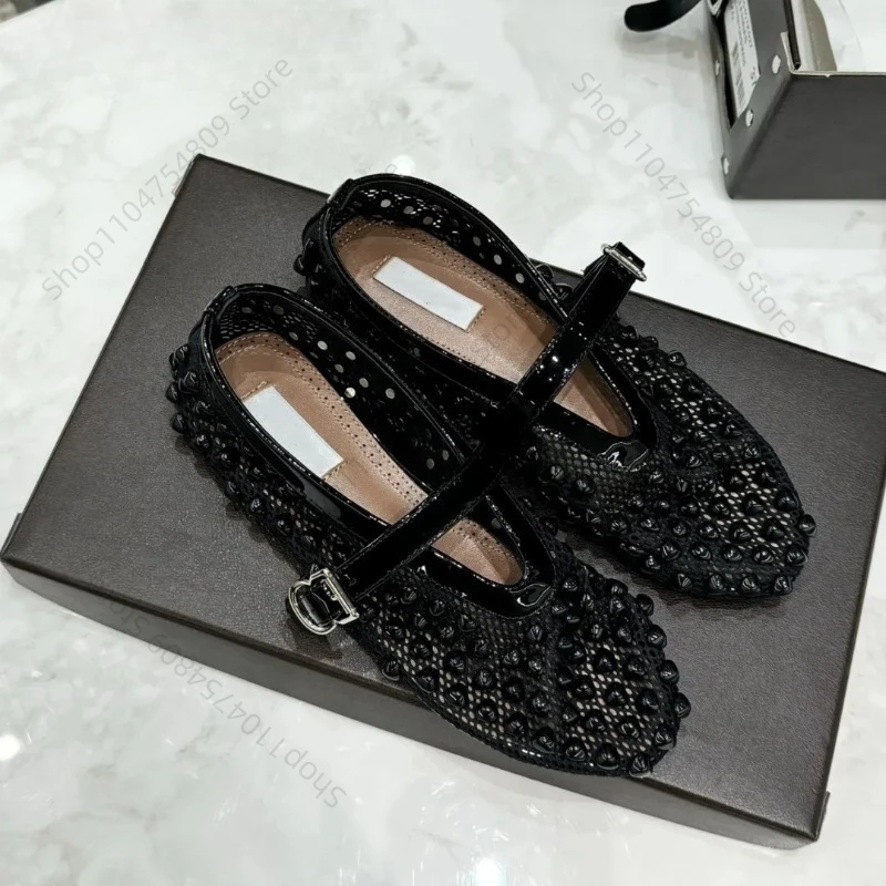 New patent leather patchwork mesh heart-shaped flat bottom straight strap Mary Jane single shoe ballet shoes
New patent leather patchwork mesh heart-shaped flat bottom straight strap Mary Jane single shoe ballet shoes