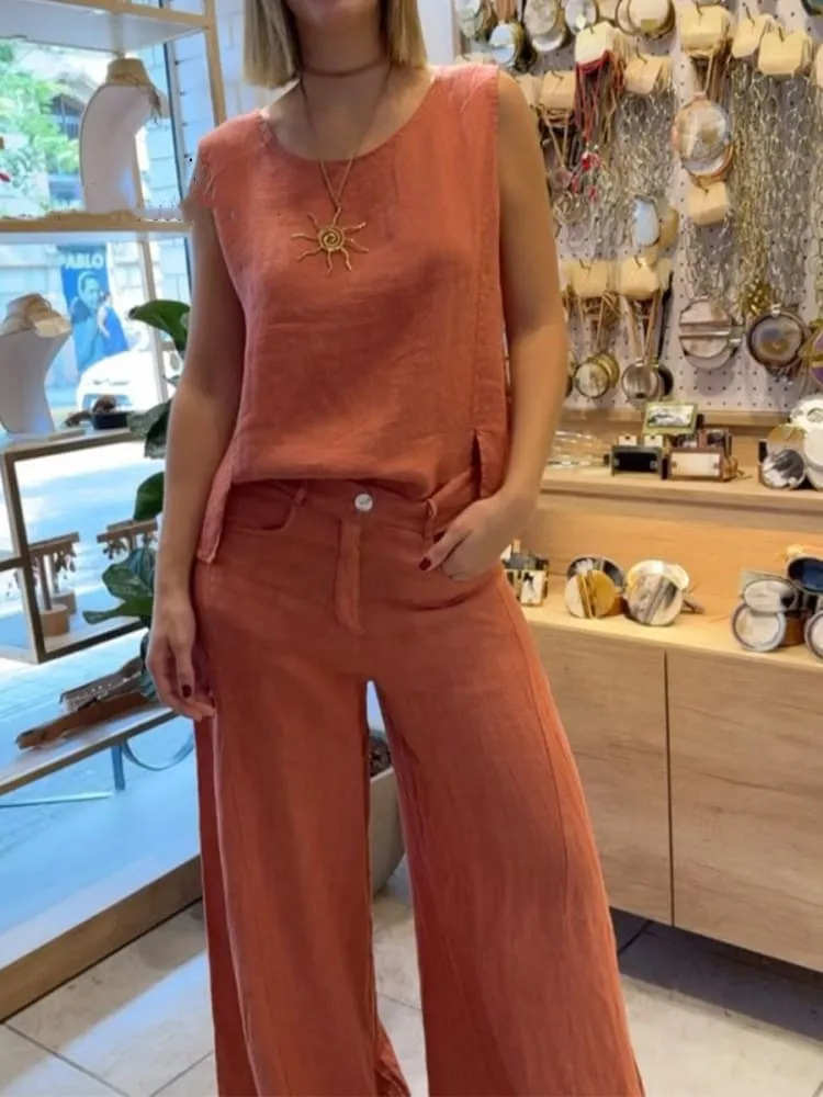 2025 Summer Fashion New Women's Commuting Style Cotton and Hemp Two Piece Set Round Neck Sleeveless Top Wide Leg Pants Set
2025 Summer Fashion New Women's Commuting Style Cotton and Hemp Two Piece Set Round Neck Sleeveless Top Wide Leg Pants Set