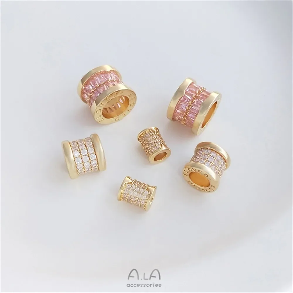 Micro-plated zircon small waist large hole passepartout transport beads 14K plated gold clavicular chain pendant
Micro-plated zircon small waist large hole passepartout transport beads 14K plated gold clavicular chain pendant
