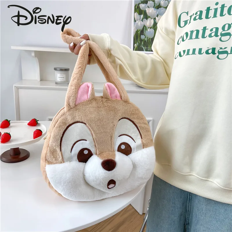 Новая женская сумка Disney, модная Высококачественная плюшевая сумка, мультяшная Повседневная универсальная вместительная сумка через плечо для девочек
Новая женская сумка Disney, модная Высококачественная плюшевая сумка, мультяшная Повседневная универсальная вместительная сумка через плечо для девочек