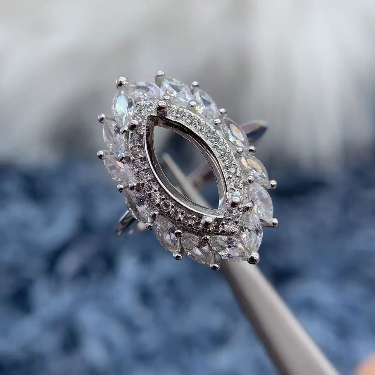 MeiBaPJ инкрустация в форме лошадиного глаза 6*12 мм S925 изысканное серебро DIY кольцо с бриллиантом для женщин подарок Шарм универсальные ювелирные изделия оптом
MeiBaPJ инкрустация в форме лошадиного глаза 6*12 мм S925 изысканное серебро DIY кольцо с бриллиантом для женщин подарок Шарм универсальные ювелирные изделия оптом