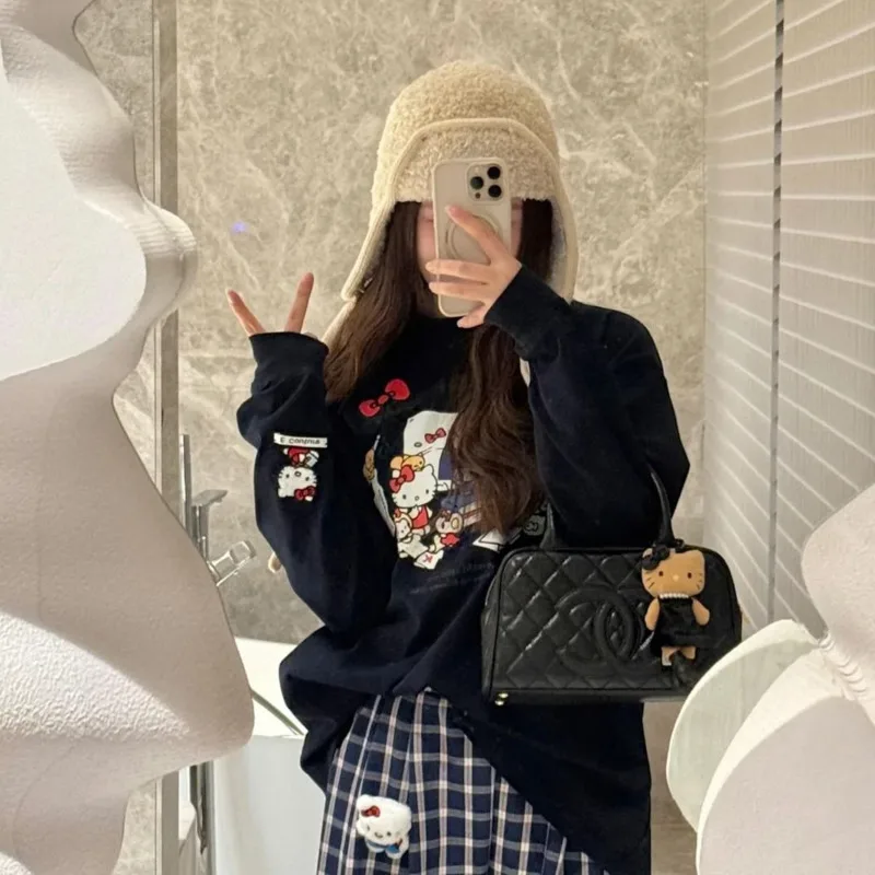Sanrio Hello Kitty футболки из чистого хлопка с американским мультяшным принтом для мужчин и женщин, футболка с длинными рукавами, свободный повседневный универсальный модный топ
Sanrio Hello Kitty футболки из чистого хлопка с американским мультяшным принтом для мужчин и женщин, футболка с длинными рукавами, свободный повседневный универсальный модный топ