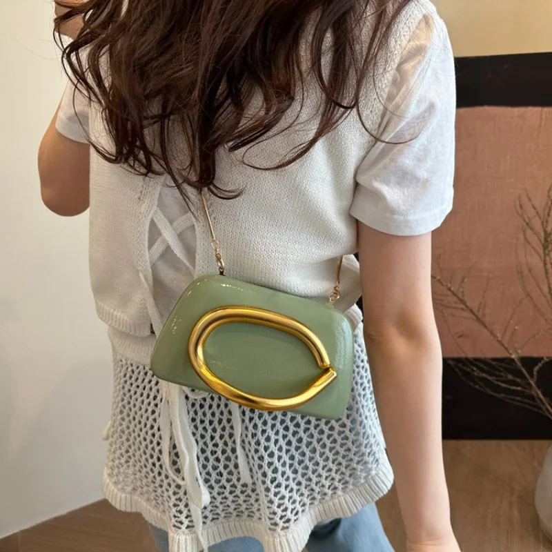 Модная женская большая сумка из лесной кожи с лесным принтом и модным парижским элегантным просторным повседневным стилем  
Модная женская большая сумка из лесной кожи с лесным принтом и модным парижским элегантным просторным повседневным стилем 