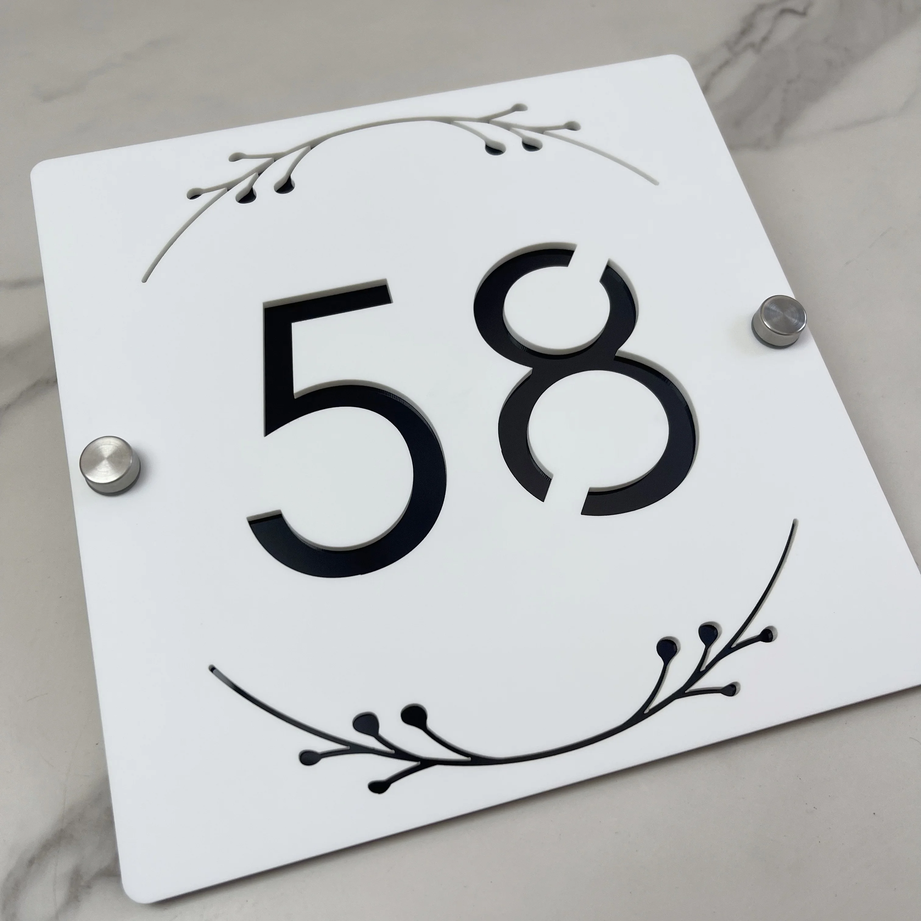 Personalized Square Modern Acrylic House Number Sign Custom Matte Black White Gray Mirror Address Plate Outdoor Room Door Plaque
Personalized Square Modern Acrylic House Number Sign Custom Matte Black White Gray Mirror Address Plate Outdoor Room Door Plaque