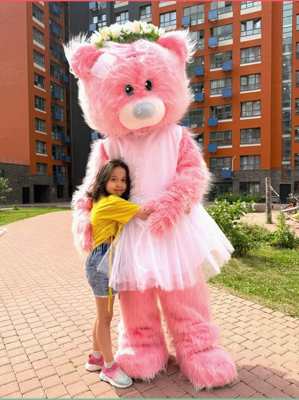 White Furry Bear Mascot Costume White Dress Bunny Adult Cartoon Character Outfit Attractive Suit Birthday Gift Party Events
White Furry Bear Mascot Costume White Dress Bunny Adult Cartoon Character Outfit Attractive Suit Birthday Gift Party Events