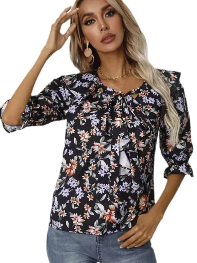 2025 New Summer Flower Printed Shirt Women Casual V-Neck Lace-Up Half Sleeves Blouse Top Elegant Vintage Ladies New Clothing
2025 New Summer Flower Printed Shirt Women Casual V-Neck Lace-Up Half Sleeves Blouse Top Elegant Vintage Ladies New Clothing