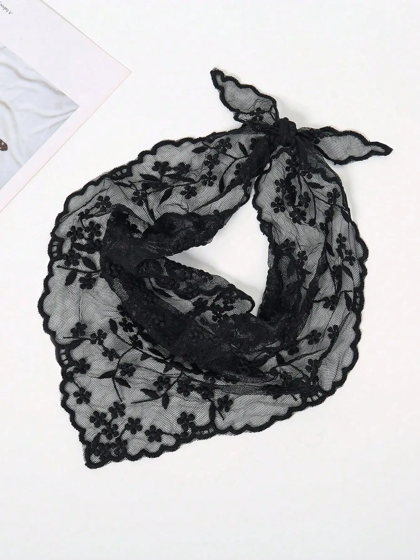 1pc Lace Floral Trim Scarf, Triangle Head Scarf, Bag Accessory, Hair Tie For Dress
1pc Lace Floral Trim Scarf, Triangle Head Scarf, Bag Accessory, Hair Tie For Dress