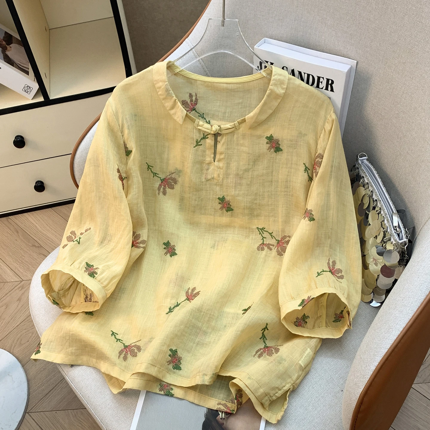 Elegant Embroidered Loose Fit Shirt Women's Overhead Thin Summer New Arrival Breathable Comfortable Short Sleeve Casual Shirt
Elegant Embroidered Loose Fit Shirt Women's Overhead Thin Summer New Arrival Breathable Comfortable Short Sleeve Casual Shirt