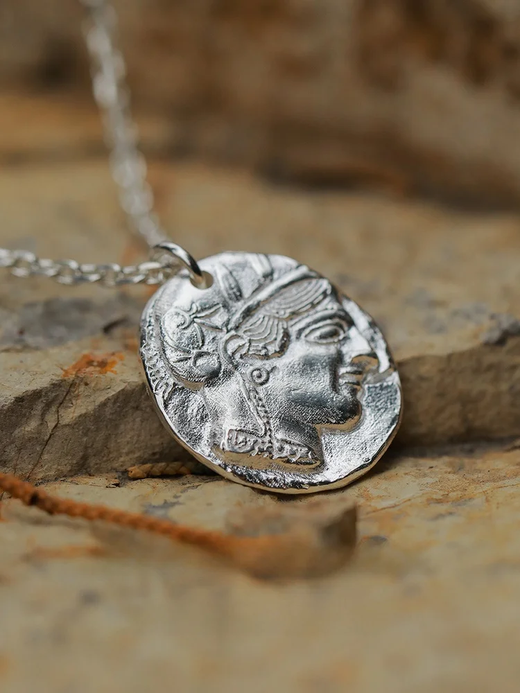 Zha Poo Athena Owl Silver Coin Pendant Necklace Women's Sterling Silver Pendant Jewelry Fashionable Grecian Themed Accessory
Zha Poo Athena Owl Silver Coin Pendant Necklace Women's Sterling Silver Pendant Jewelry Fashionable Grecian Themed Accessory