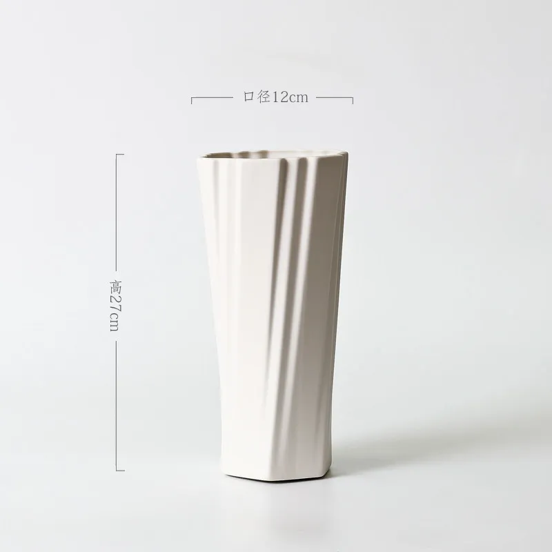 High temperature ceramic series vintage nostalgic simple art vase folds and slash decorative ornaments
High temperature ceramic series vintage nostalgic simple art vase folds and slash decorative ornaments