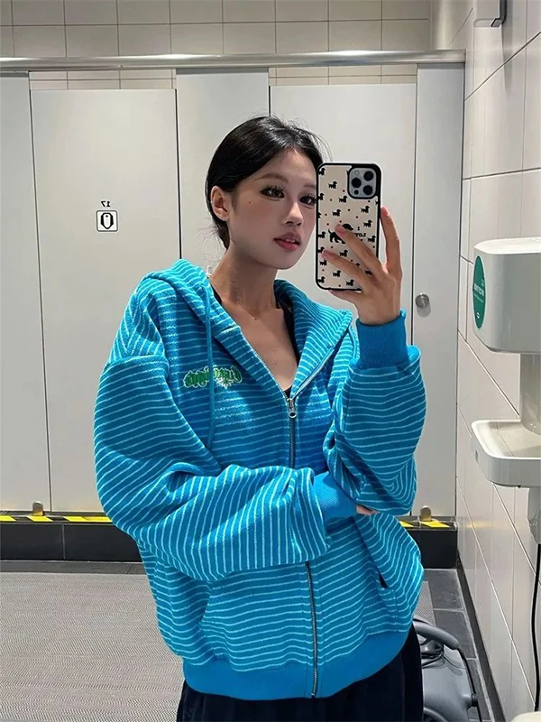 Американская полосатая толстовка с капюшоном в стиле ретро, женская осенне-зимняя толстовка больших размеров, свободный открытый кардиган на подкладке для пары
Американская полосатая толстовка с капюшоном в стиле ретро, женская осенне-зимняя толстовка больших размеров, свободный открытый кардиган на подкладке для пары