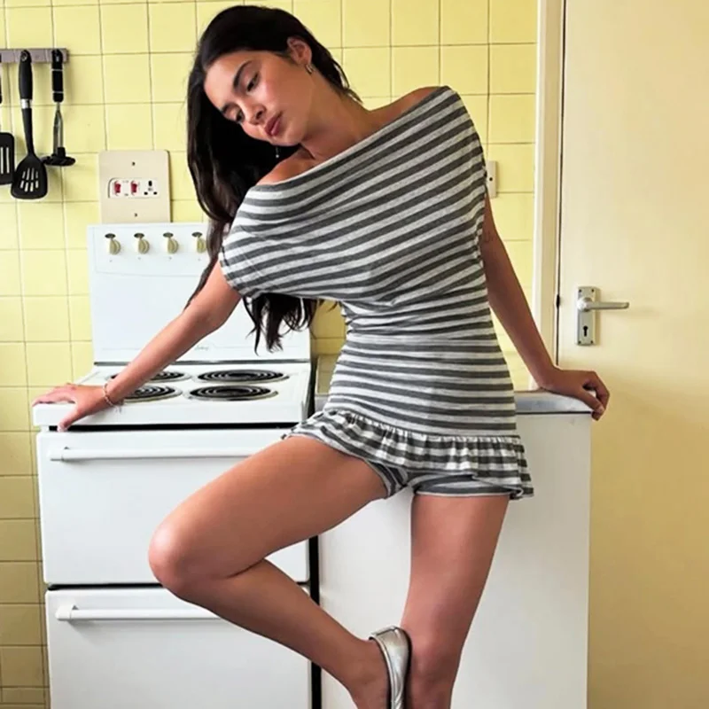 Ticketsx Off-Shoulder Strip Top Fashion Women Patchwork Contrast Ruched Sleeveless Top Retro Casual High Street Party Female Top
Ticketsx Off-Shoulder Strip Top Fashion Women Patchwork Contrast Ruched Sleeveless Top Retro Casual High Street Party Female Top