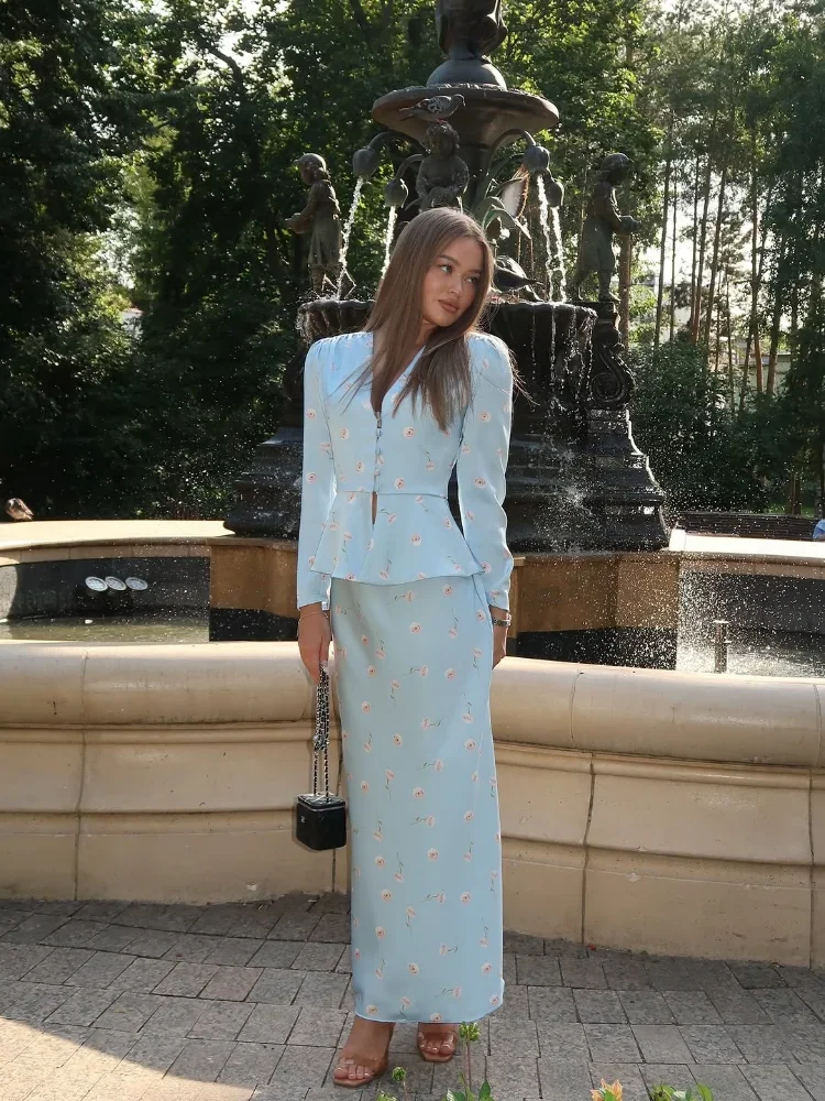 Elegant Printed Skirt Set Women V-neck Long Sleeve Single-breasted Slim Shirt Maxi Skirts Suit 2026 Lady Summer Commuter Outfit
Elegant Printed Skirt Set Women V-neck Long Sleeve Single-breasted Slim Shirt Maxi Skirts Suit 2026 Lady Summer Commuter Outfit