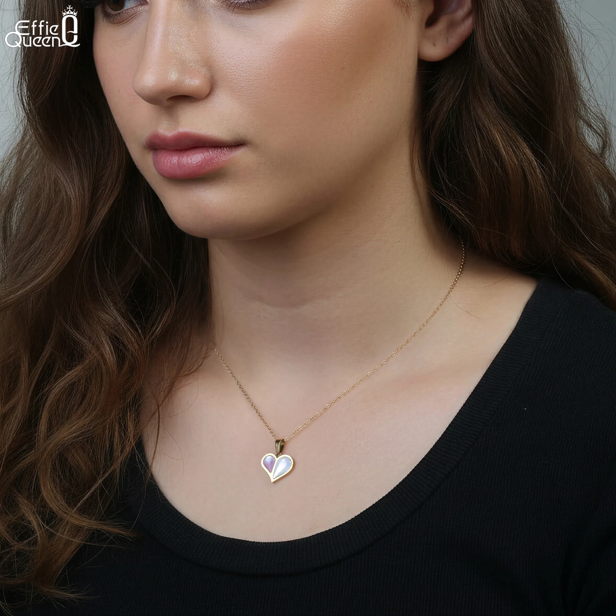EFFIE QUEEN Ожерелье с подвеской в форме сердца из нержавеющей стали с 18-каратным золотом, романтические украшения для женщин, подарок на день Святого Валентина STMN10
EFFIE QUEEN Ожерелье с подвеской в форме сердца из нержавеющей стали с 18-каратным золотом, романтические украшения для женщин, подарок на день Святого Валентина STMN10