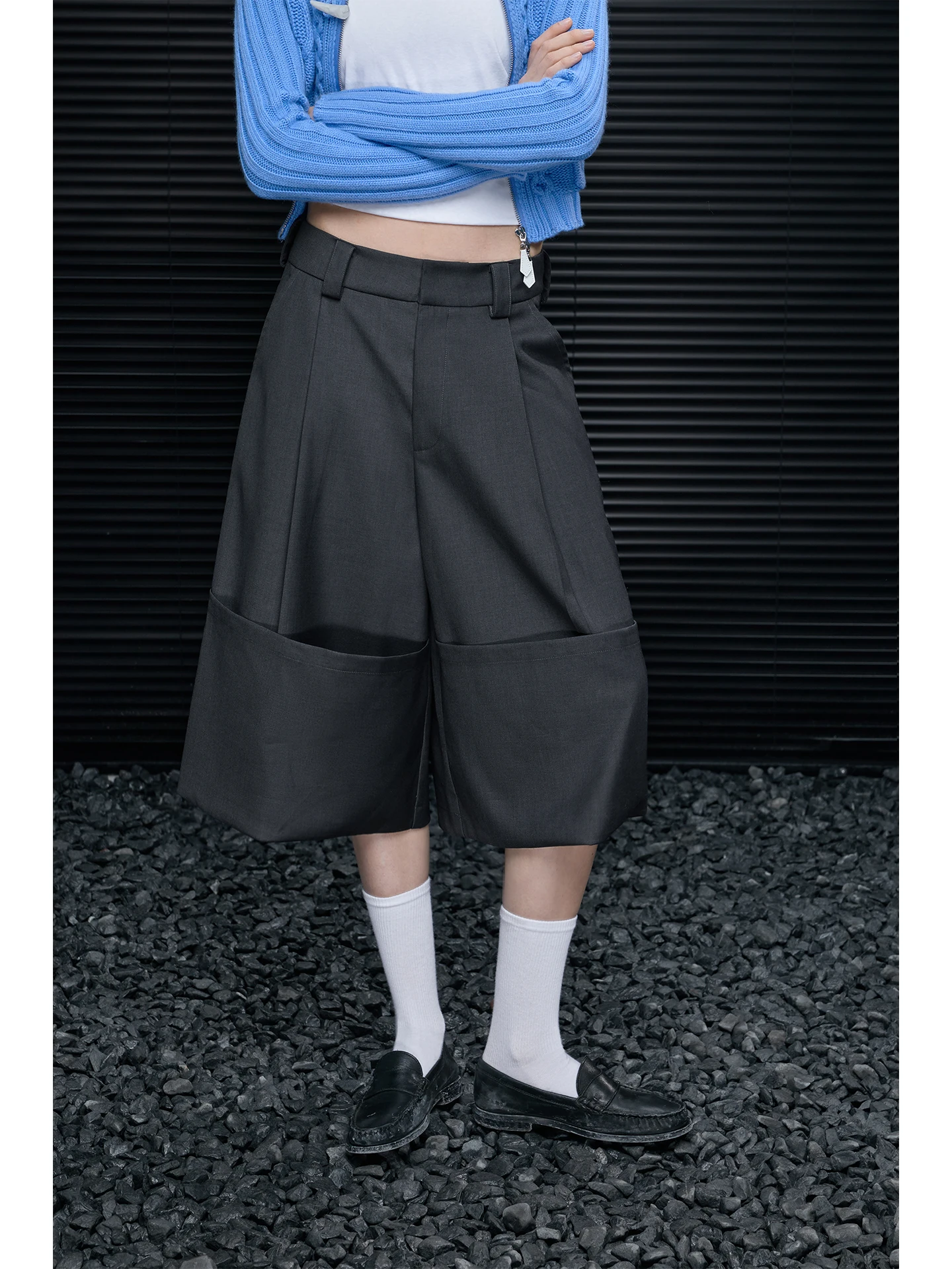 ay Wide Leg Suit Pants Women's Loose Fit Seven-Foot Design Spring New Sle Casual Comfortable Cotton Blend Trousers
ay Wide Leg Suit Pants Women's Loose Fit Seven-Foot Design Spring New Sle Casual Comfortable Cotton Blend Trousers