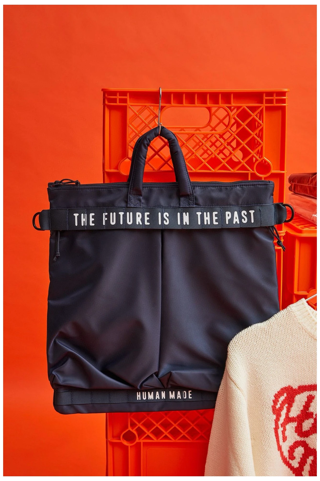 2026 SS HUMAN MADE Unisex Nylon Helmet Bag, Fashion Trendy Tote Bag, Large Single Shoulder Bag for Street & Commute
2026 SS HUMAN MADE Unisex Nylon Helmet Bag, Fashion Trendy Tote Bag, Large Single Shoulder Bag for Street & Commute