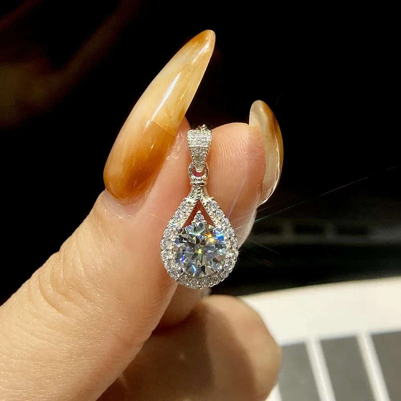 GRA 1CT Brilliant Water Drop Certified Moissanite Diamond Necklace For Women Real 925 Sterling Silver Engagement Fine Jewelry
GRA 1CT Brilliant Water Drop Certified Moissanite Diamond Necklace For Women Real 925 Sterling Silver Engagement Fine Jewelry