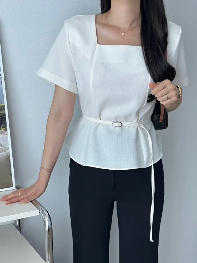 Elegant Belted Short Sleeve Shirt Women's Summer Fashion Design Square Collar Slimming Chic Top Versatile Style Other Material
Elegant Belted Short Sleeve Shirt Women's Summer Fashion Design Square Collar Slimming Chic Top Versatile Style Other Material
