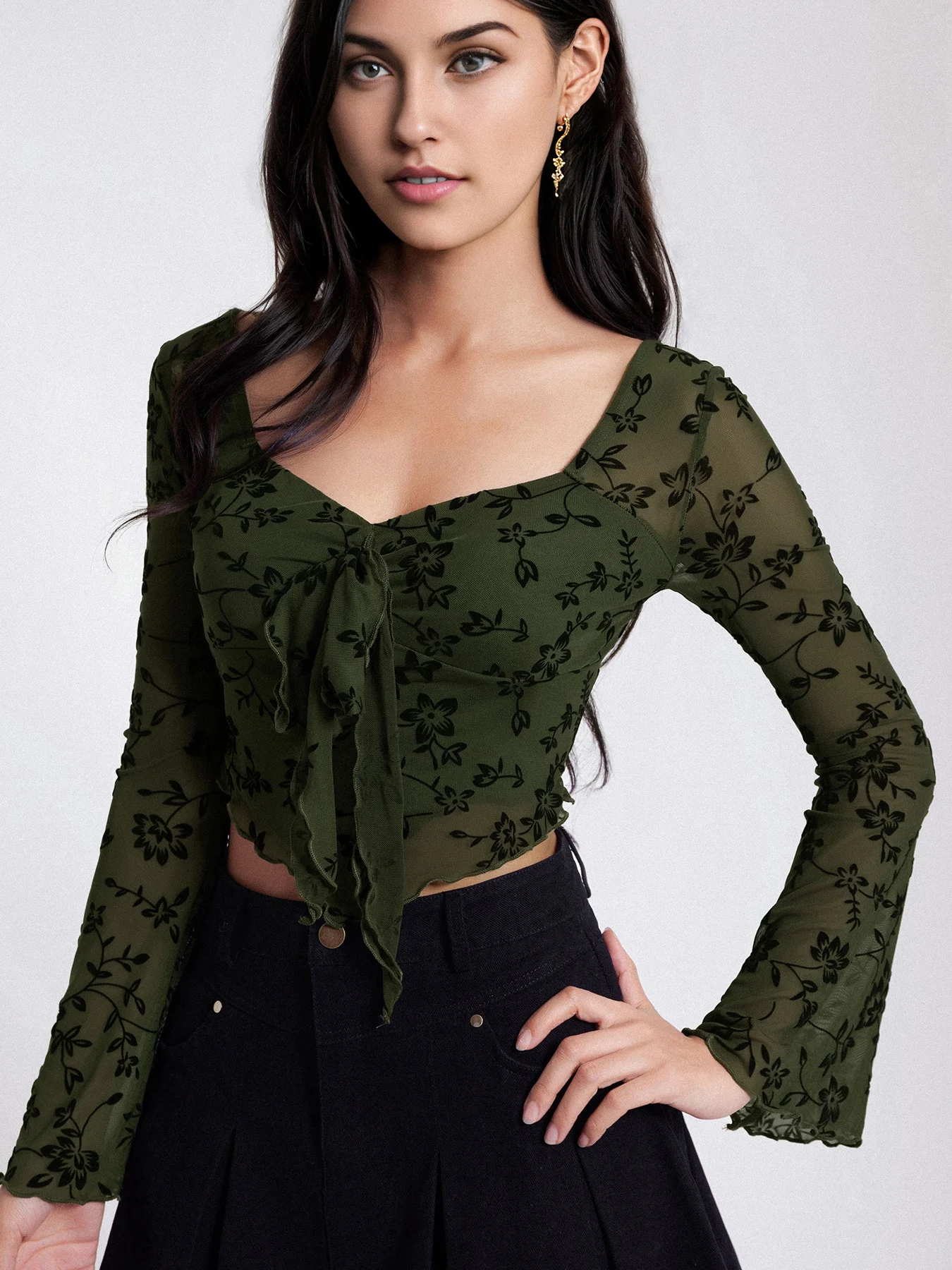 Women's Long Sleeve Top French Style Sexy Lace Hook Flower Horn Sleeve Long Sleeved Lace Shirt Women 2025 Spring And Summer Top
Women's Long Sleeve Top French Style Sexy Lace Hook Flower Horn Sleeve Long Sleeved Lace Shirt Women 2025 Spring And Summer Top