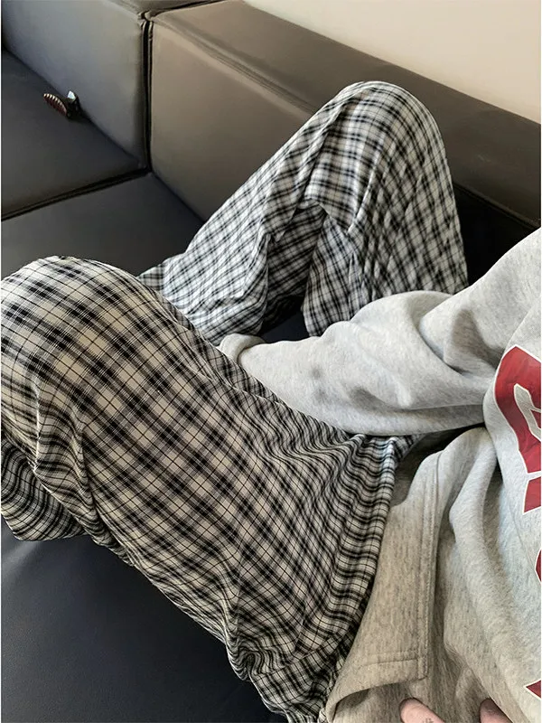 Мужские винтажные американские повседневные брюки свободного прямого кроя, широкие брюки на осень, удобные, из полиэфирного волокна
Мужские винтажные американские повседневные брюки свободного прямого кроя, широкие брюки на осень, удобные, из полиэфирного волокна