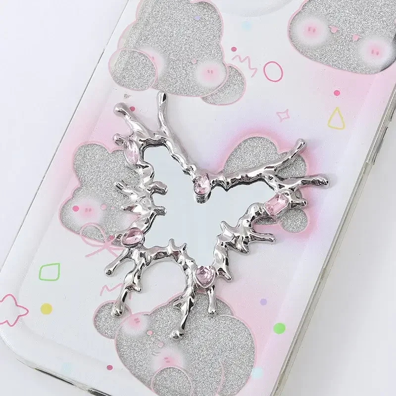 Heart-Shaped Mini Mirror for Girls, Liquid Metal Finish, Portable Handheld Butterfly Design
Heart-Shaped Mini Mirror for Girls, Liquid Metal Finish, Portable Handheld Butterfly Design