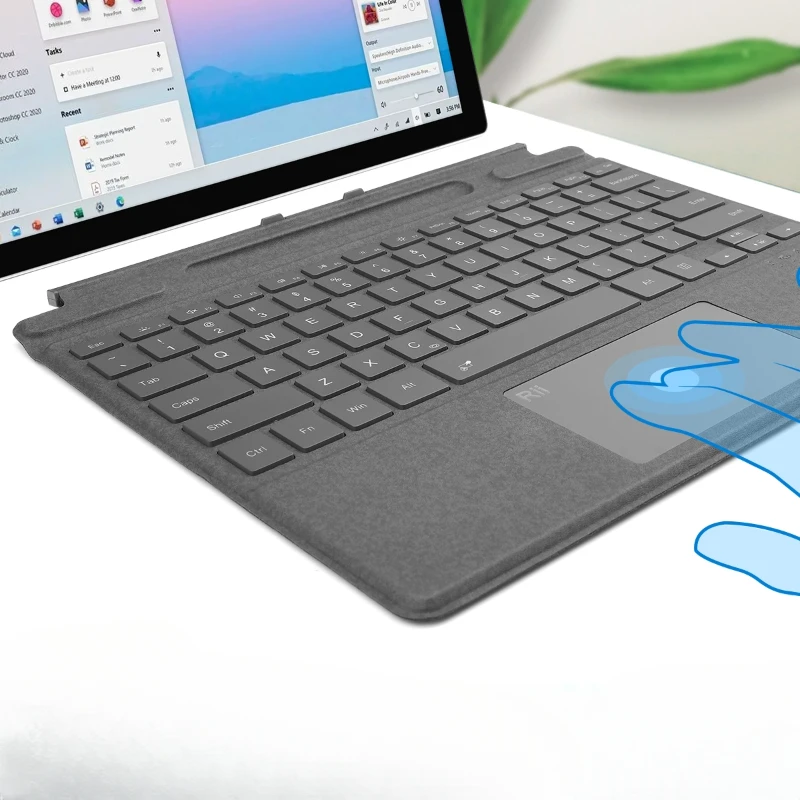 The Bluetooth wireless keyboard with 7-color backlight on the shell touchpad is compatible with 8/9
The Bluetooth wireless keyboard with 7-color backlight on the shell touchpad is compatible with 8/9