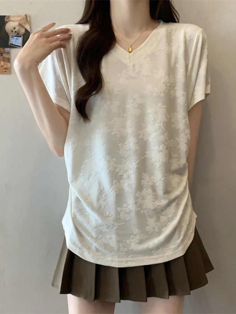 Elegant Embroidered V-Neck Short Sleeve T-Shirt Women's Summer plus Size Frock Top Korean Style Loose Fit Creative Pattern
Elegant Embroidered V-Neck Short Sleeve T-Shirt Women's Summer plus Size Frock Top Korean Style Loose Fit Creative Pattern