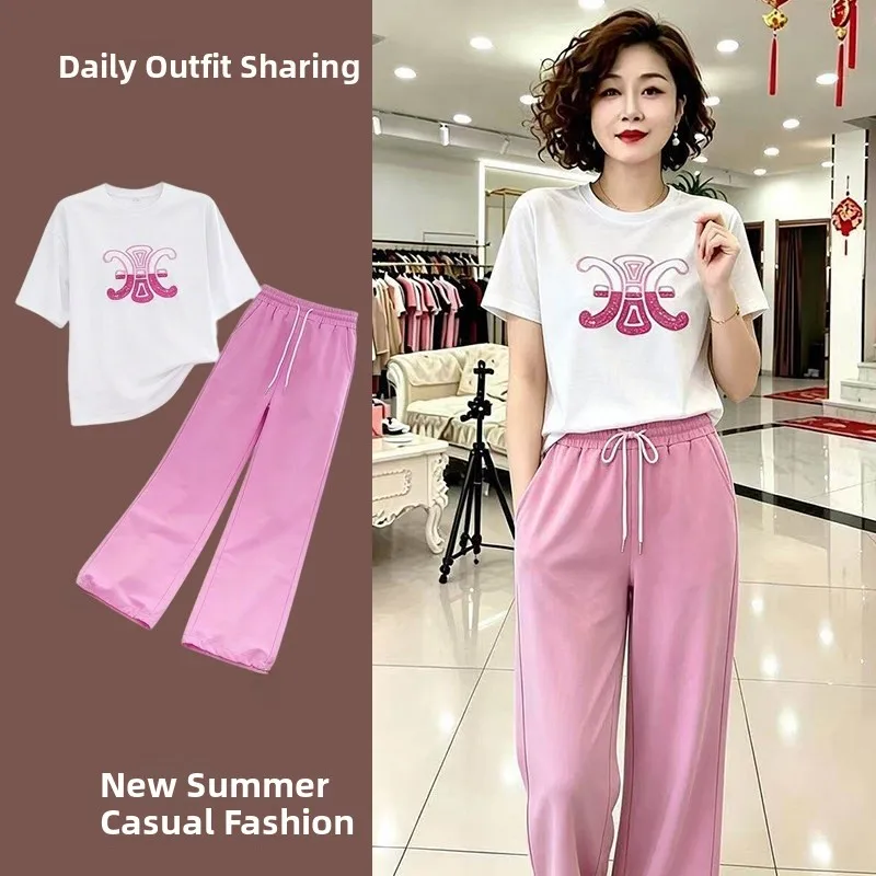 Fashionable Glittery Short Sleeve Sportswear Set for Women Summer 2026 Casual Heavy Embellished Anti-Aging Two-Piece Suit
Fashionable Glittery Short Sleeve Sportswear Set for Women Summer 2026 Casual Heavy Embellished Anti-Aging Two-Piece Suit