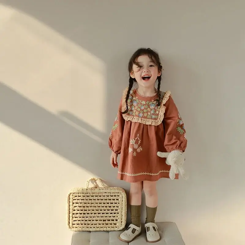 90-140cm Baby Girls' Dress Spring/Summer New Style Children's Long Sleeve Retro Western Style Floral Dress 
90-140cm Baby Girls' Dress Spring/Summer New Style Children's Long Sleeve Retro Western Style Floral Dress