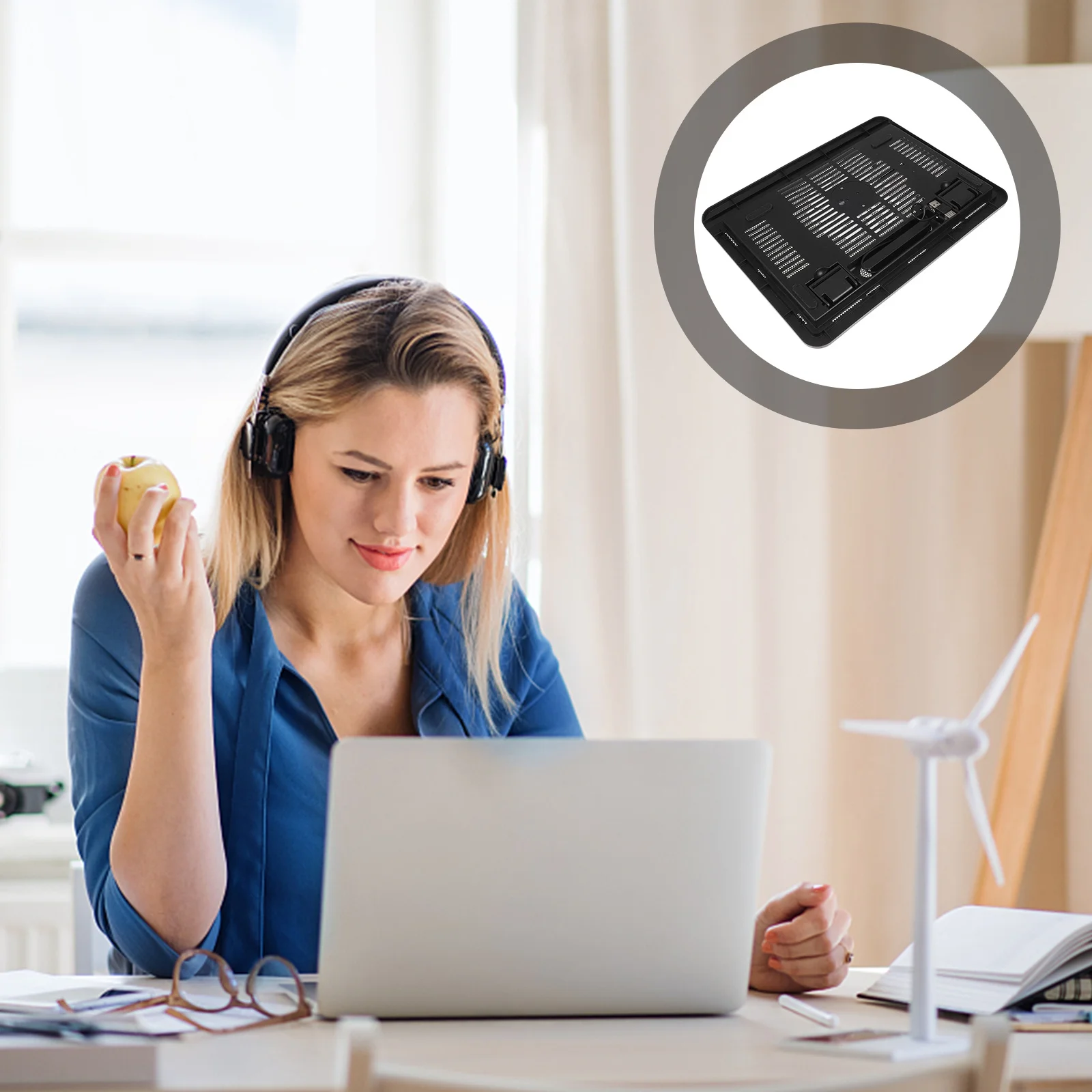 Laptop Cooling Pad 14 Inch Silent Heat Dissipation for Notebook Pc Support Air Cooled Riser with Raised Anti-Slip Base Cooling
Laptop Cooling Pad 14 Inch Silent Heat Dissipation for Notebook Pc Support Air Cooled Riser with Raised Anti-Slip Base Cooling