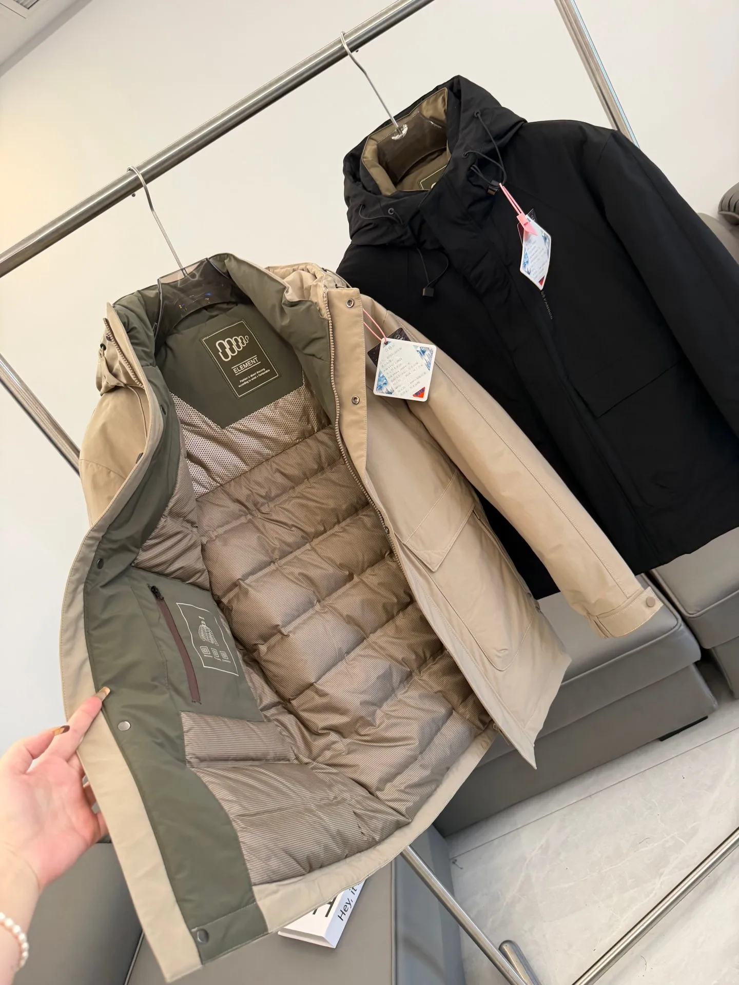 Мужская утепленная куртка-пуховик для активного отдыха из водоотталкивающей ткани с капюшоном, осенне-зимняя рабочая одежда из полиэфирного волокна, повседневная, утолщенная
Мужская утепленная куртка-пуховик для активного отдыха из водоотталкивающей ткани с капюшоном, осенне-зимняя рабочая одежда из полиэфирного волокна, повседневная, утолщенная