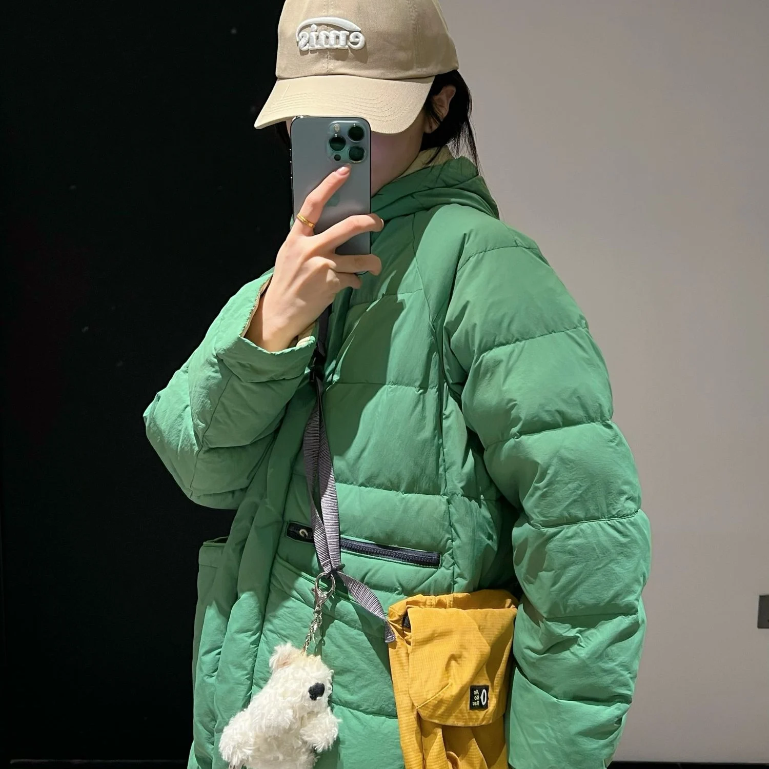 Winter Thickened Women's down Jacket Hooded Mid-Length Warm Outerwear Cozy Fitted Duck down Coat Female Fashion Trend
Winter Thickened Women's down Jacket Hooded Mid-Length Warm Outerwear Cozy Fitted Duck down Coat Female Fashion Trend