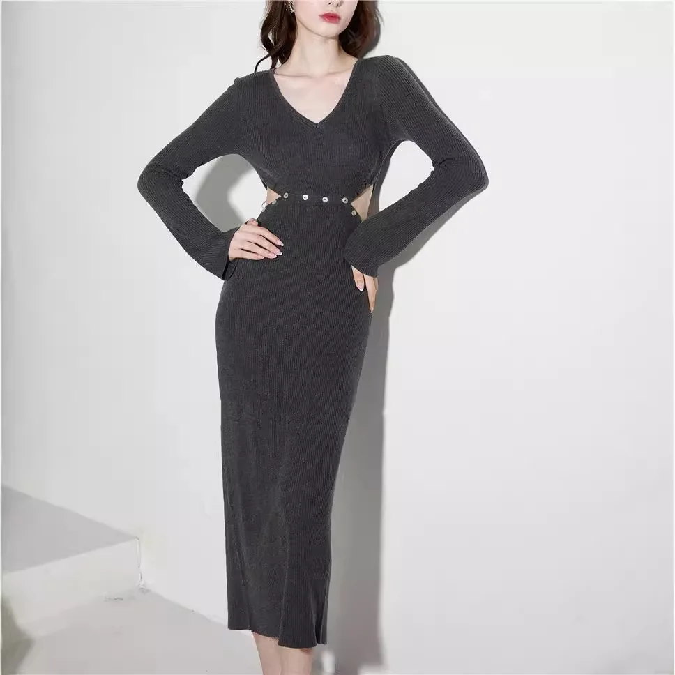 7377 Spring New French Style Fragrant Design Adjustable Button V-Neck Flared Draped Knitted Long Dress 
7377 Spring New French Style Fragrant Design Adjustable Button V-Neck Flared Draped Knitted Long Dress
