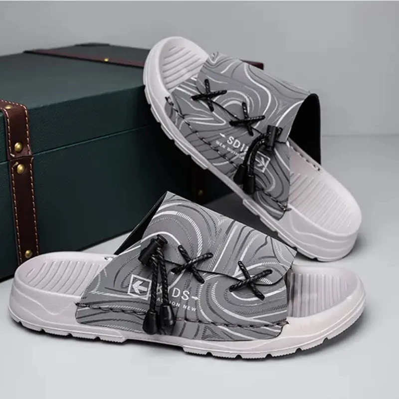 Повседневные пляжные дышащие мужские тапочки, модные сандалии с открытым носком, Удобная нескользящая обувь, мужские летние туфли
Повседневные пляжные дышащие мужские тапочки, модные сандалии с открытым носком, Удобная нескользящая обувь, мужские летние туфли