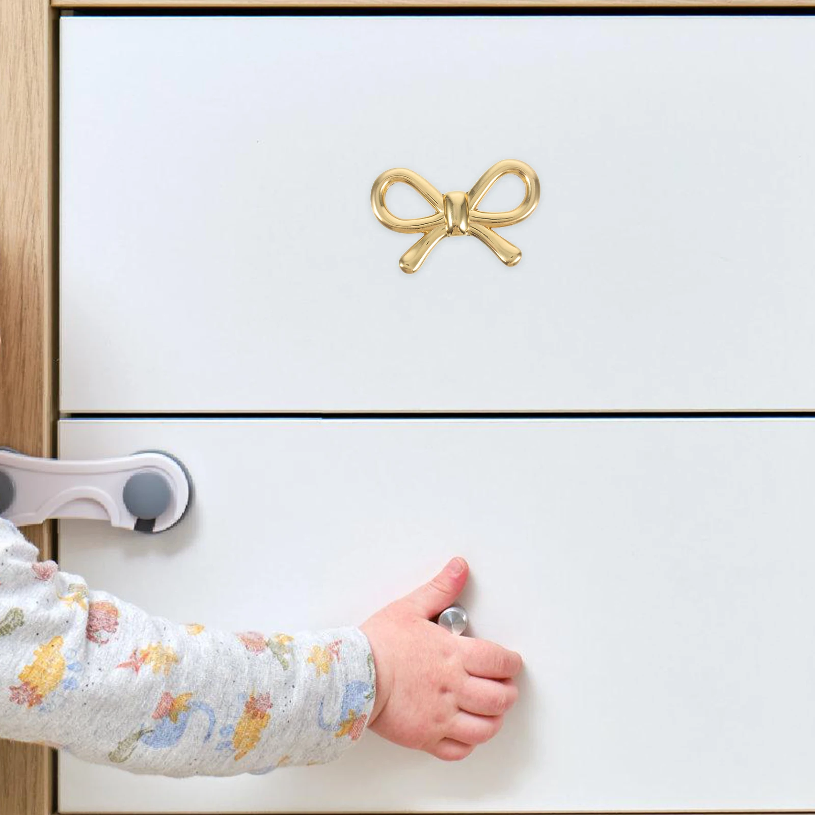 1pcs Bow Tie Drawer Pull Hardware Sturdy Brass Cabinet Handle Vintage Door Furniture Decor Kitchen Shoe Storage 
1pcs Bow Tie Drawer Pull Hardware Sturdy Brass Cabinet Handle Vintage Door Furniture Decor Kitchen Shoe Storage