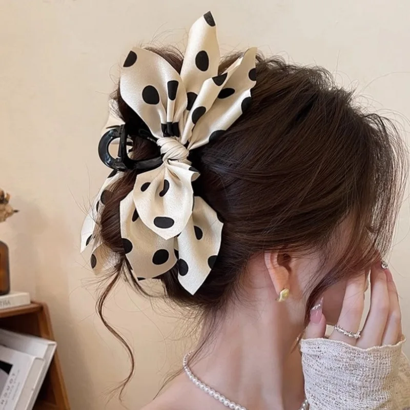 1/2 Set Color Polka Dot Shark Clip Multi-layer Bowknot Hair Clip Elegant Fashion Temperament Girls Hair Clip Headdress
1/2 Set Color Polka Dot Shark Clip Multi-layer Bowknot Hair Clip Elegant Fashion Temperament Girls Hair Clip Headdress