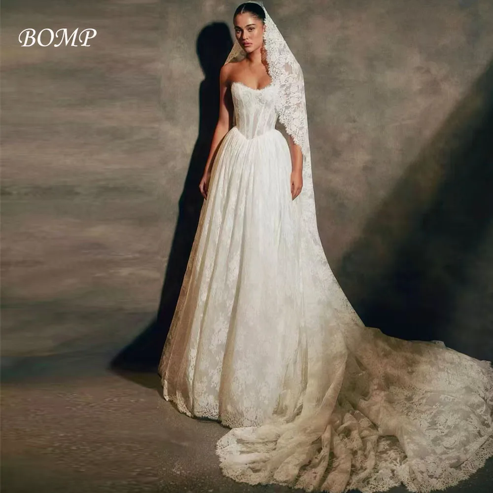 BOMP Luxury Ivory Lace Wedding Dress Strapless Draped Corset A-Line Sweep Train Bridal Gown Customized Vintage Vestido de novia
BOMP Luxury Ivory Lace Wedding Dress Strapless Draped Corset A-Line Sweep Train Bridal Gown Customized Vintage Vestido de novia