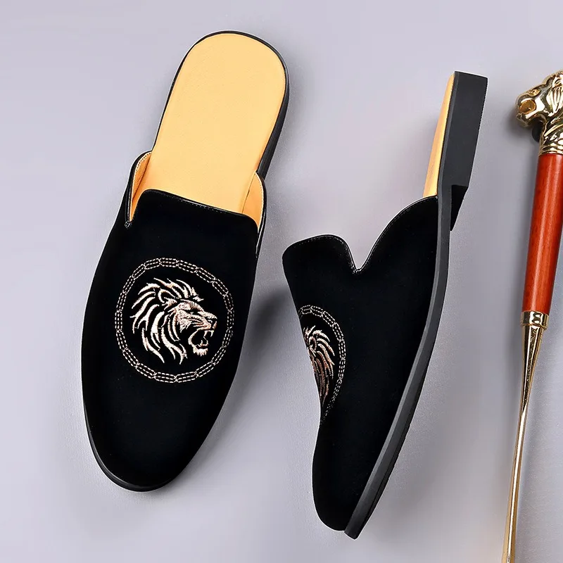 Lion Head Brand embroidery mules shoes man black loafers designer half shoes slippers for man designer original shoes Coiffeur
Lion Head Brand embroidery mules shoes man black loafers designer half shoes slippers for man designer original shoes Coiffeur